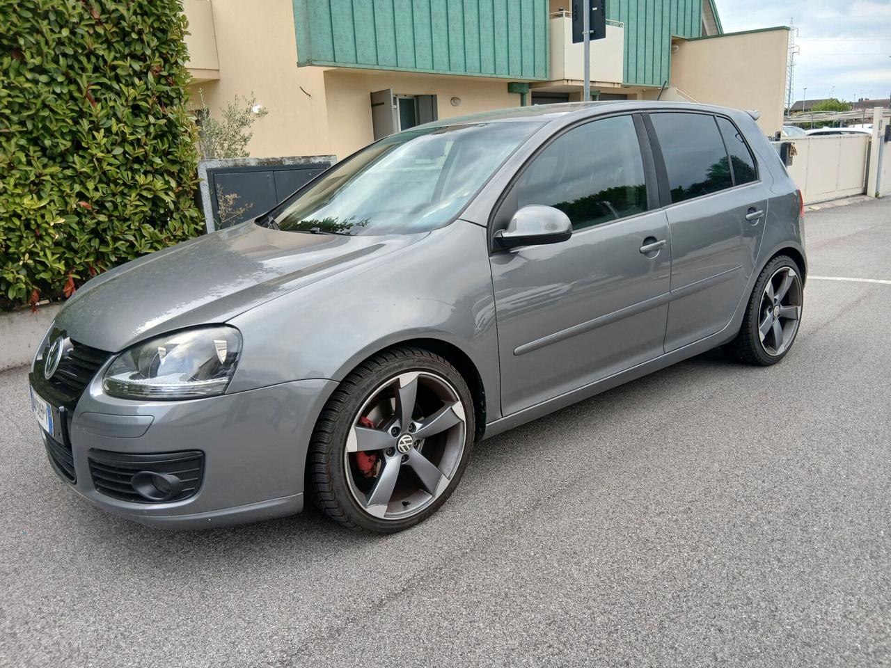 Volkswagen Golf 2.0 TDI DPF 5p. DSG GT Sport CAMBIO DA SISTEMARE