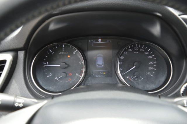 NISSAN Qashqai 1.5 dCi N-Connecta