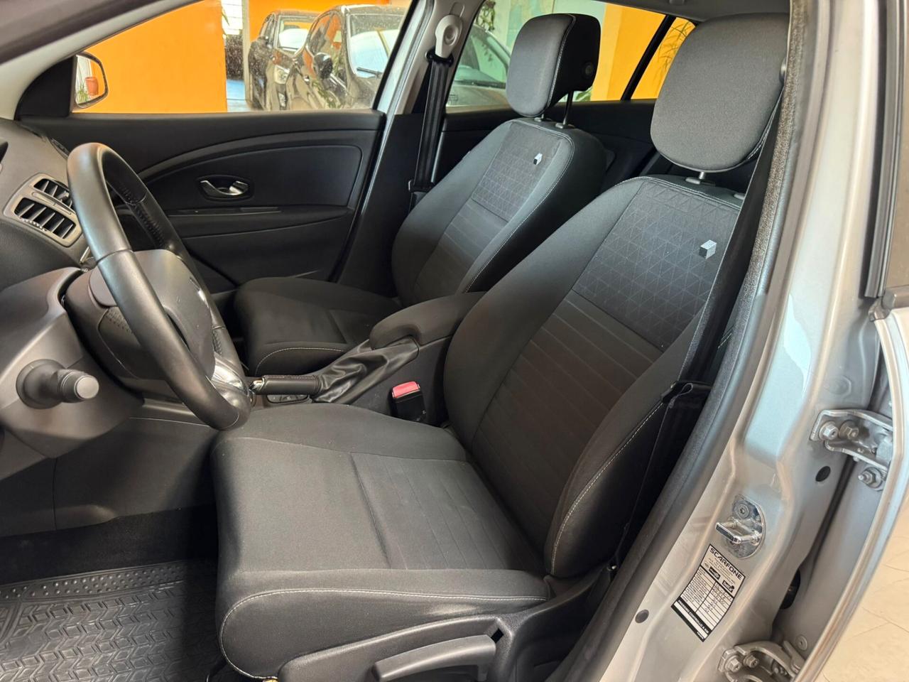Renault Megane Mégane dCi 110CV EDC SporTour Limited
