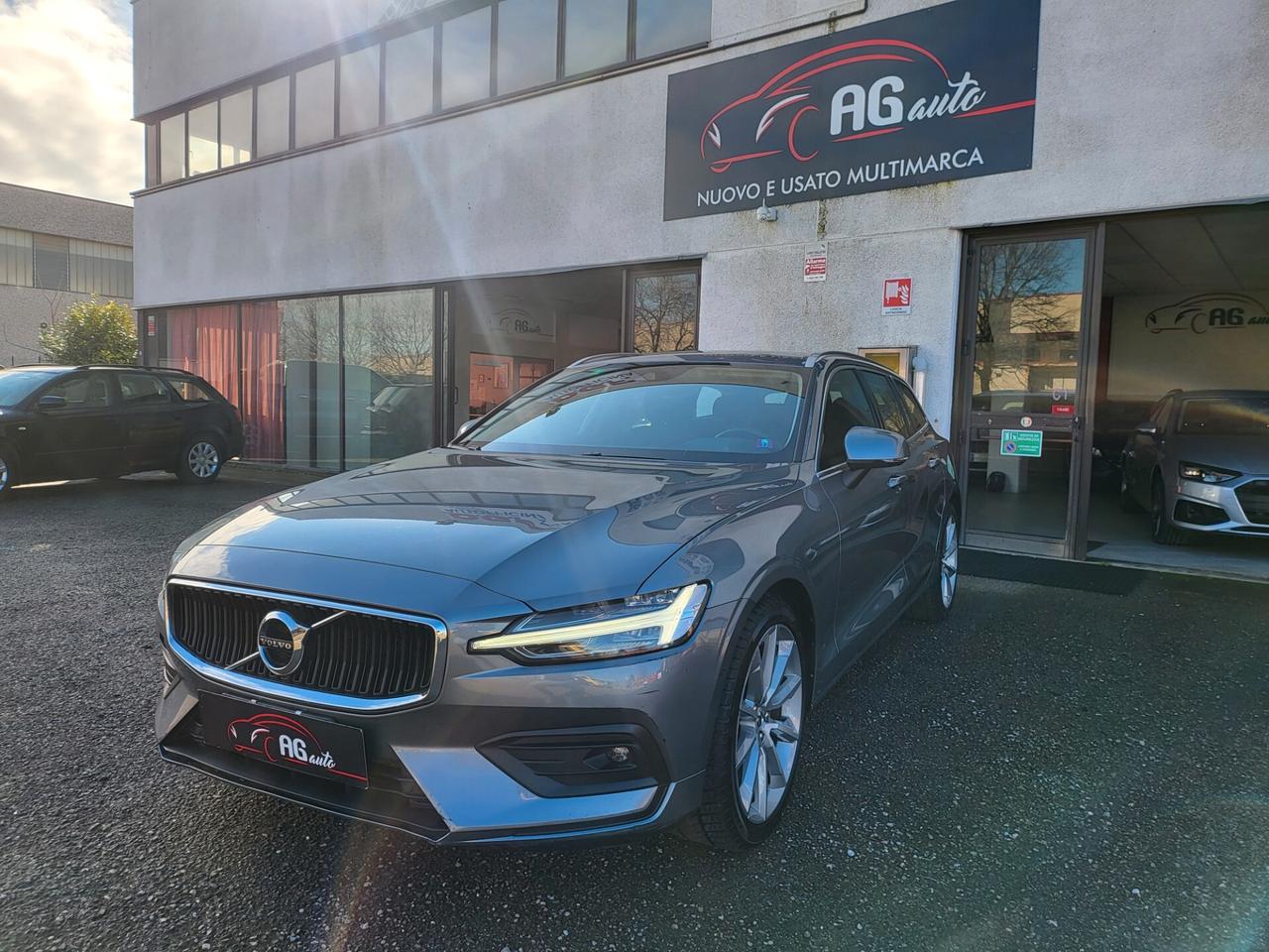 Volvo V60 B4 (d) Geartronic Momentum Business Pro