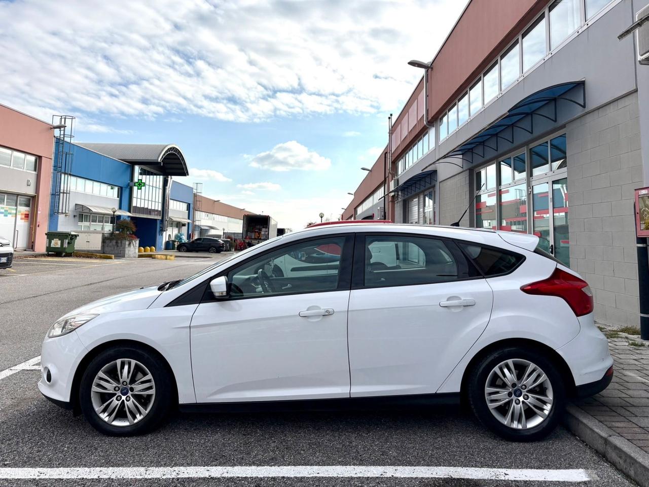 Ford Focus 1.6 TDCi (110CV) 5p. Tit. DPF