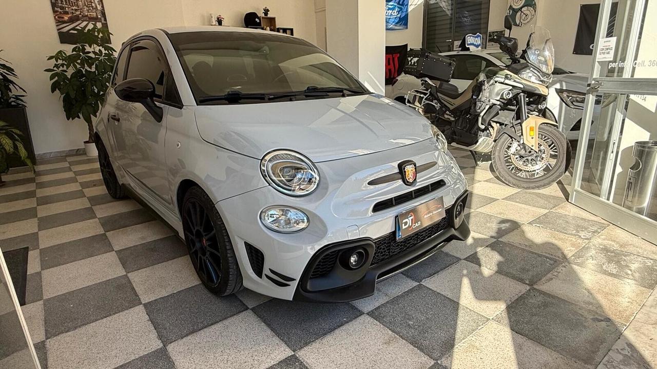 Abarth 500 1.4 Turbo T-Jet 140 CV