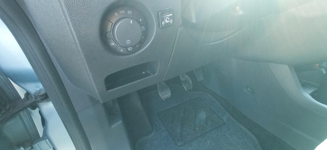 Opel Corsa 1.2 5 porte Enjoy