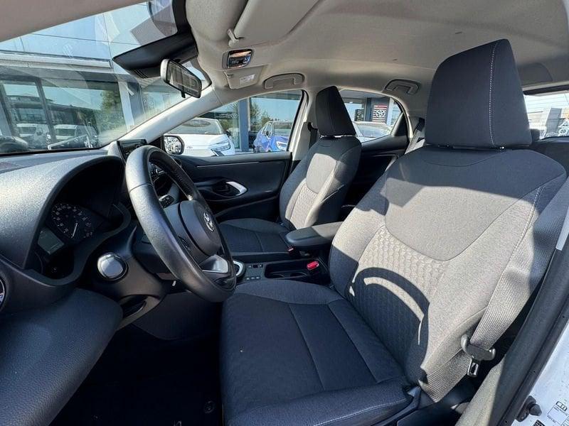 Toyota Yaris Hybrid Active MY22
