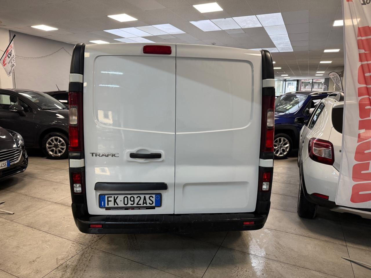 Renault Trafic T27 1.6 dCi 121CV Iva Compresa