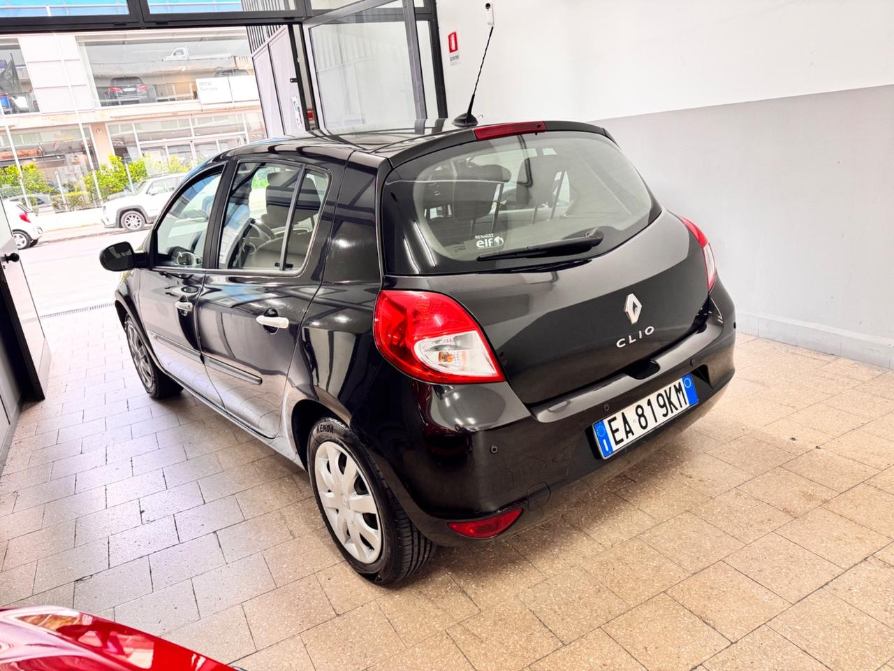 Renault Clio 1.2 75 Cv 5 Porte Benz/Gpl 115.000 KM