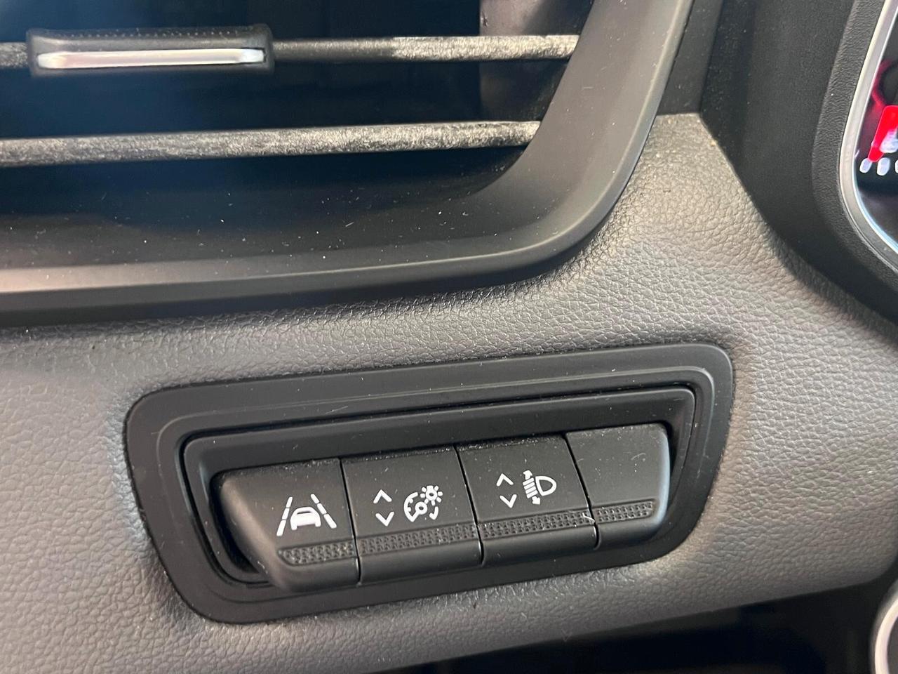 Renault Clio TCe 100CV UNIPRO AZIENDALE NAVI KM CERTIFICATI
