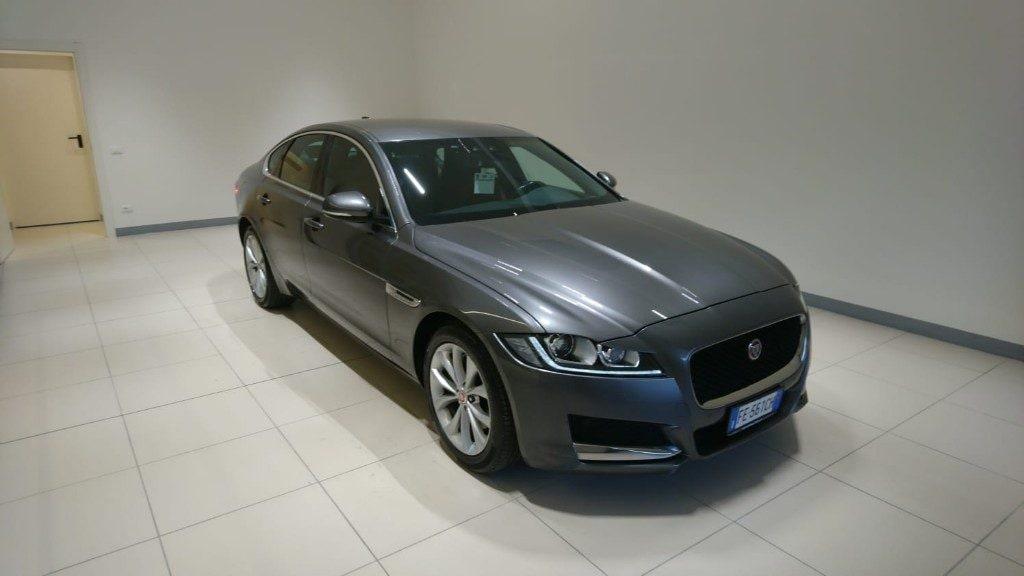 JAGUAR XF 2ª serie (X260) XF 2.0 D 180 CV aut...