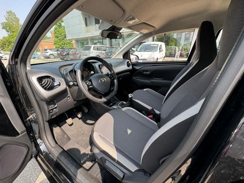 Toyota Aygo Connect 1.0 VVT-i 72 CV 5 porte x-fun