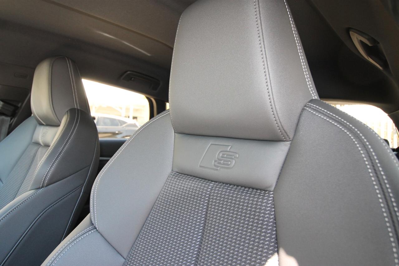 Audi A3 Spb 40 tfsi e Identity Black s-tronic|22000 km|2024