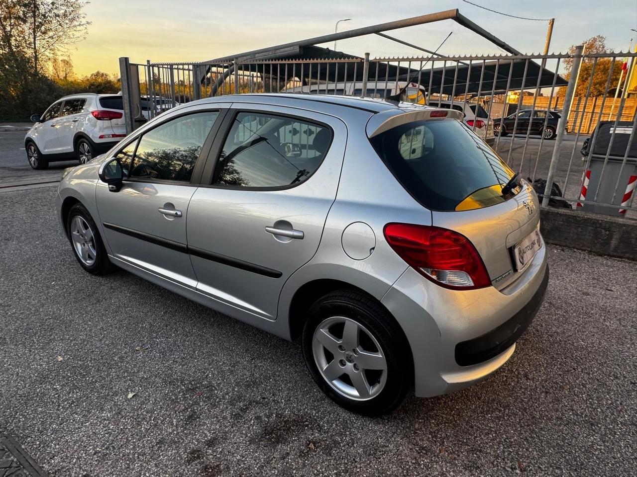 Peugeot 207 1.4 8V 75CV 5p. X Line ECO GPL