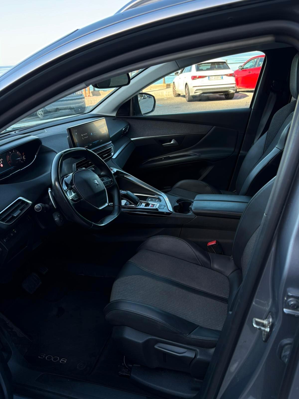 Peugeot 3008 HDi 130 S&S EAT8 Allure Black Friday