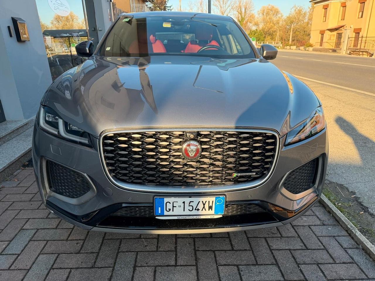Jaguar F-Pace 2.0 D 163 CV AWD AUT. R-DYNAMIC SE