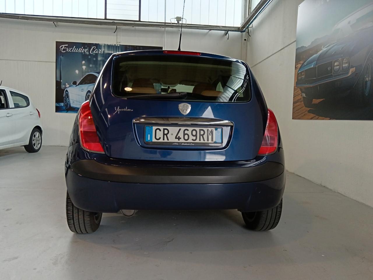 Lancia Ypsilon 1.2 16V Platino