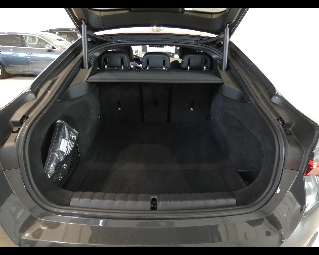 BMW Serie 4 G.C. (G26) - 420d 48V Msport