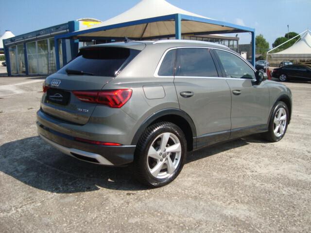 Audi Q3 35 2.0 tdi s-tronic 150CV