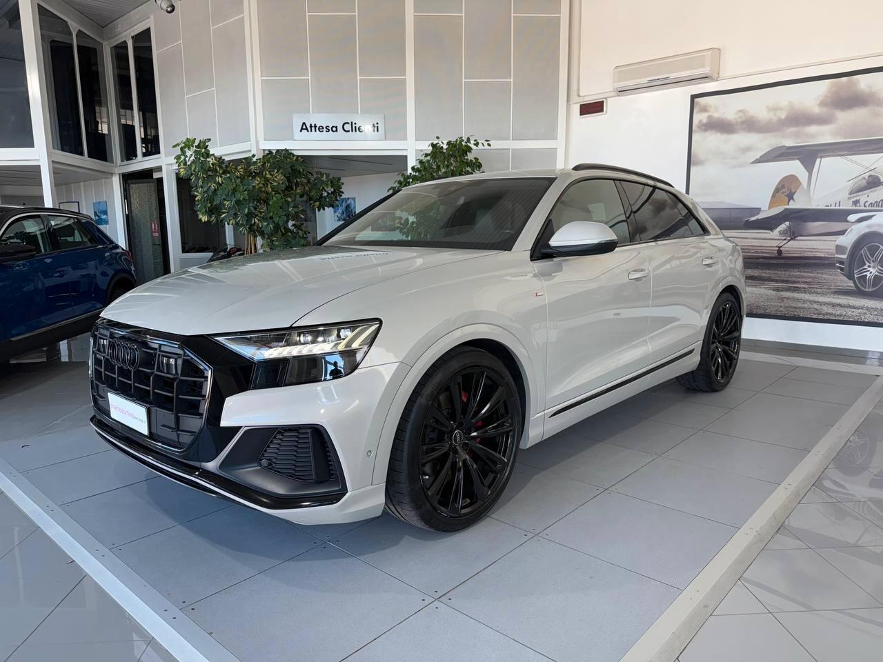 AUDI Q8 50 TDI MHEV 286 CV 4WD MOD. S-LINE