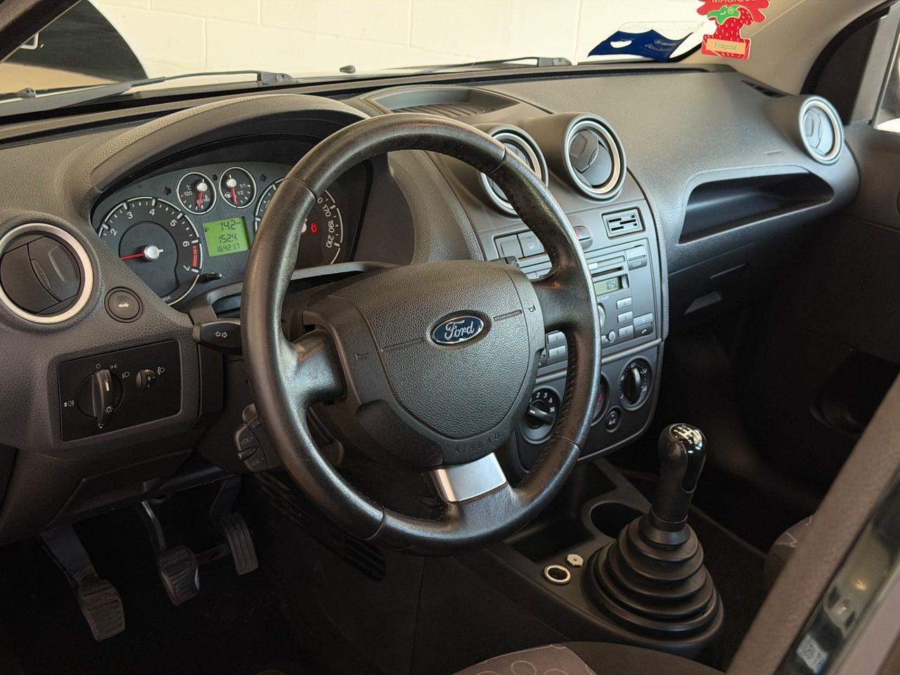 Ford Fiesta 1.2 16V 5p. Clever