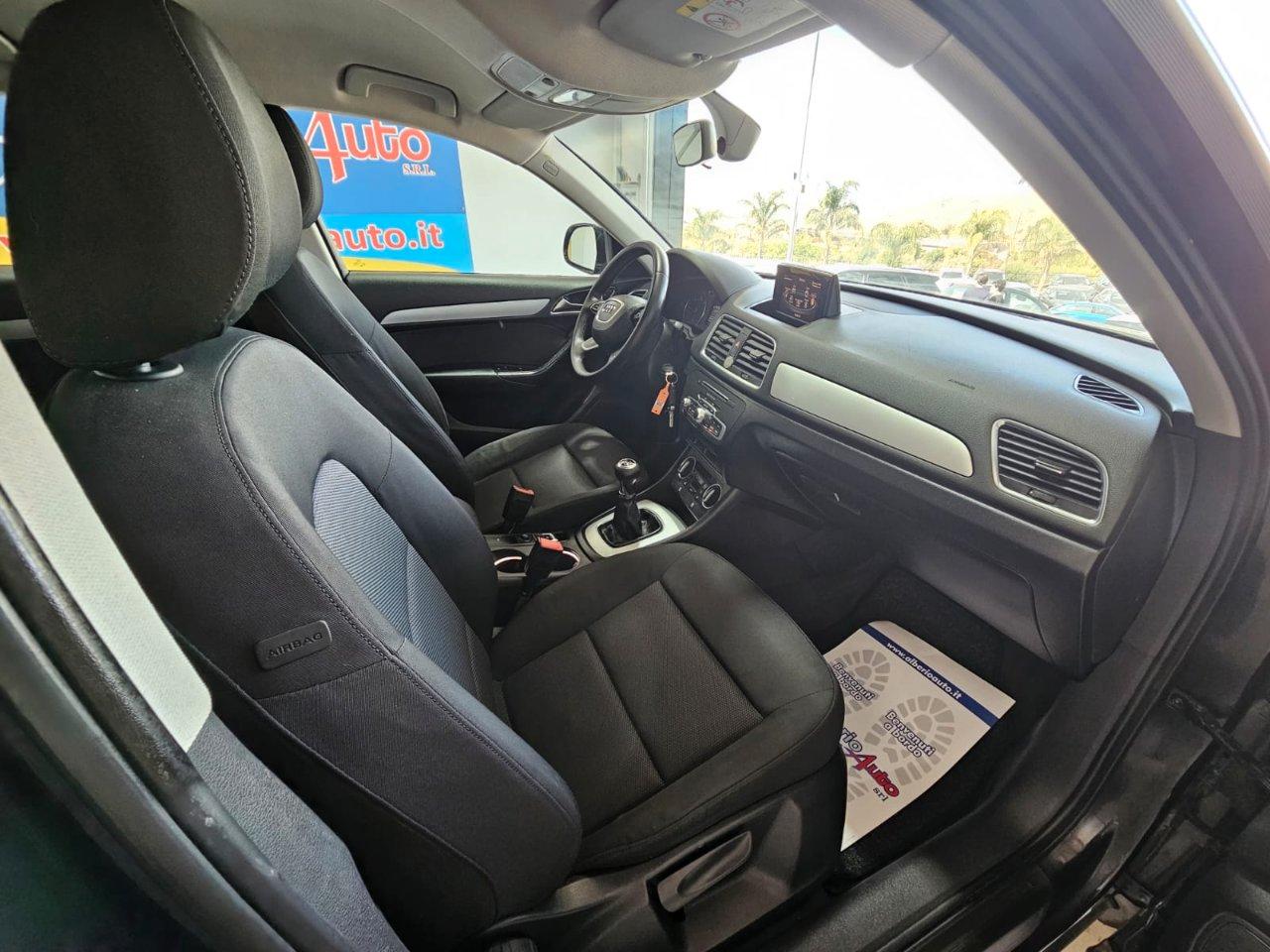 Audi Q3 2.0 tdi Business 120cv