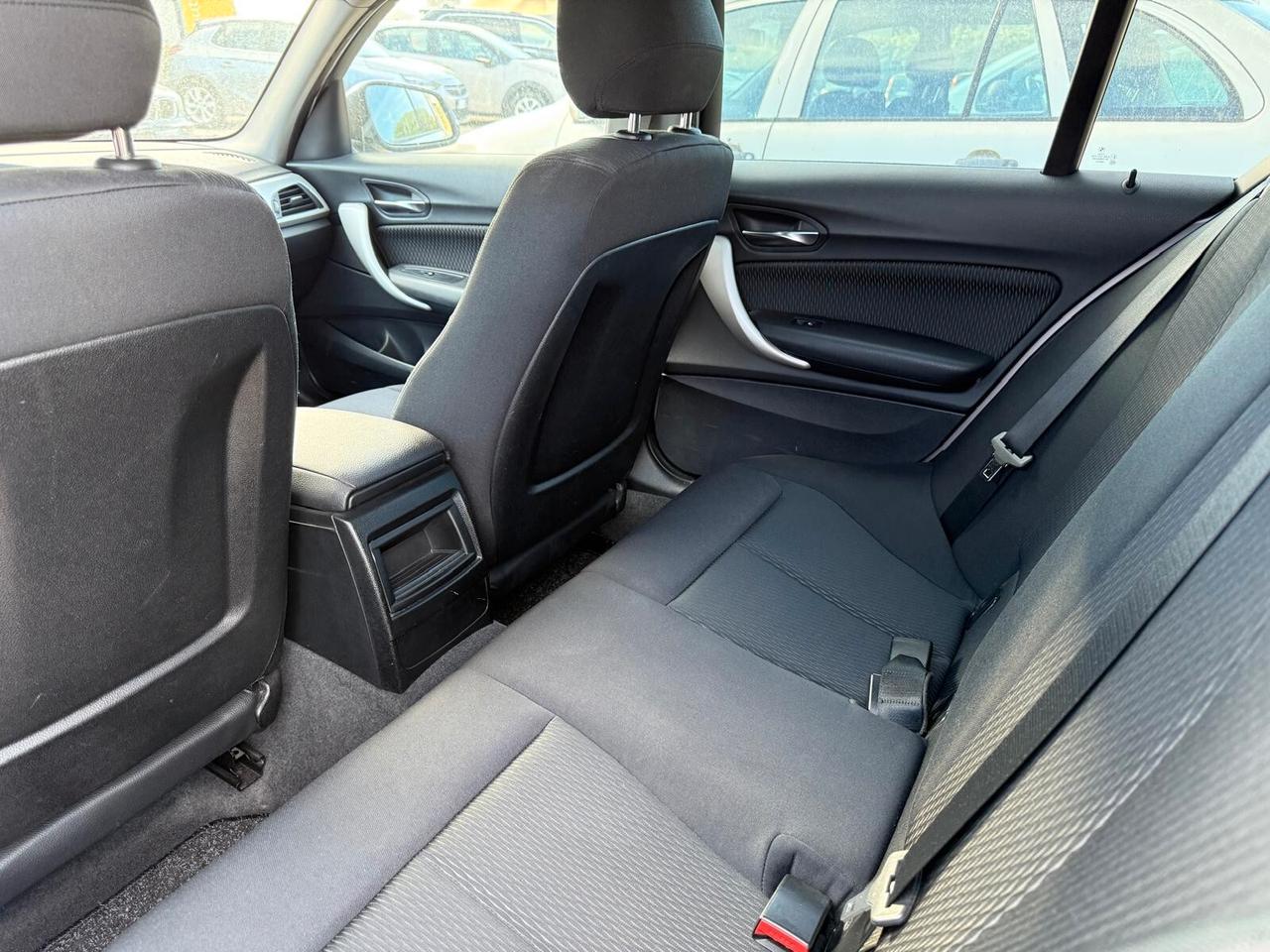 Bmw 116 116d 5p. Urban