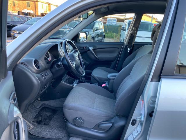 TOYOTA RAV 4 MY23 RAV4 2.0 Tdi D-4D cat 5 porte Sol