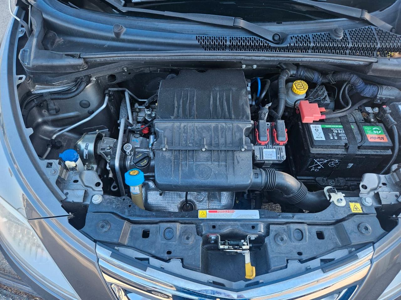 Lancia Ypsilon 1.2 Gold 2013