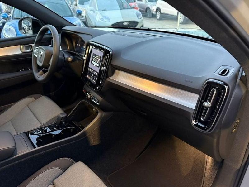 Volvo XC40 B3 automatico Plus Black Edition
