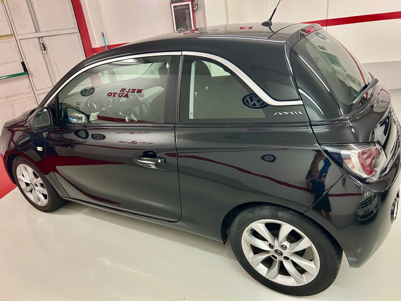 Opel Adam 1.2 70 CV White/Black Link