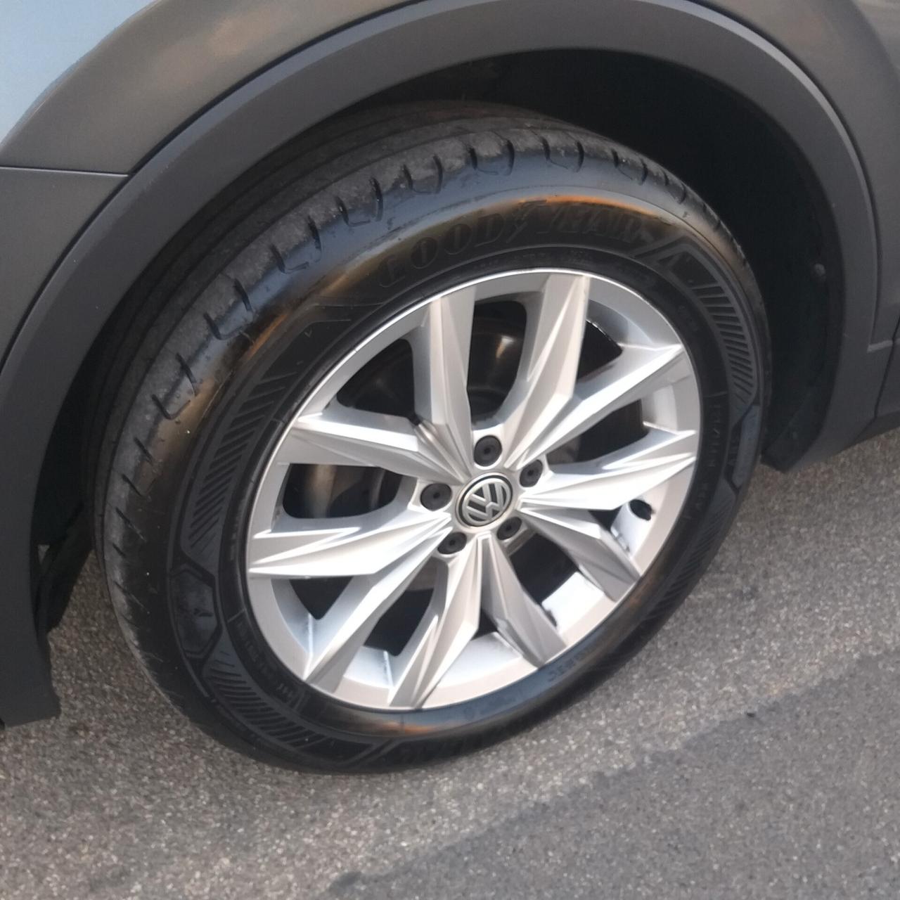 Volkswagen Tiguan 2.0 TDI SCR DSG Sport BlueMotion Technology