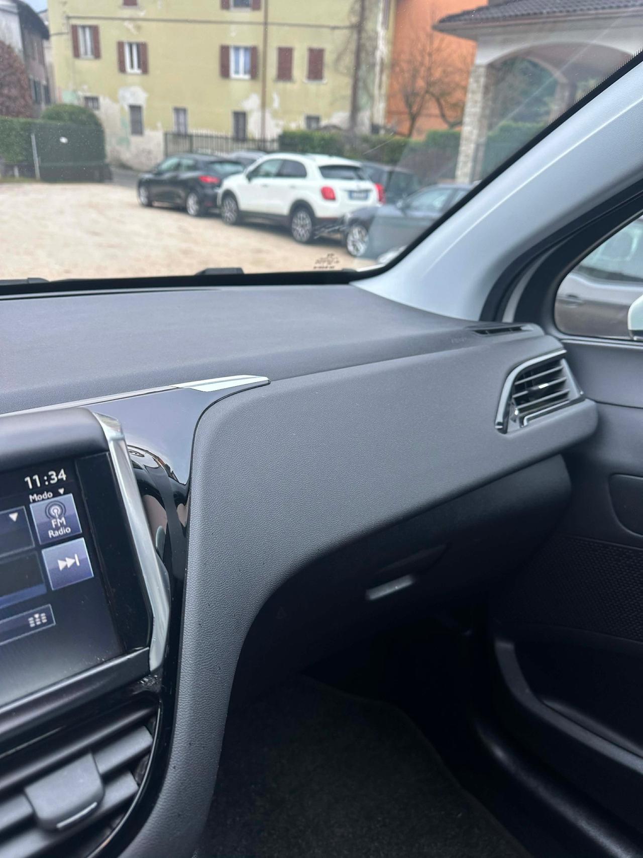 Peugeot 208 GPL 5P ALLURE NEOPAT KMCERT UNICOPR