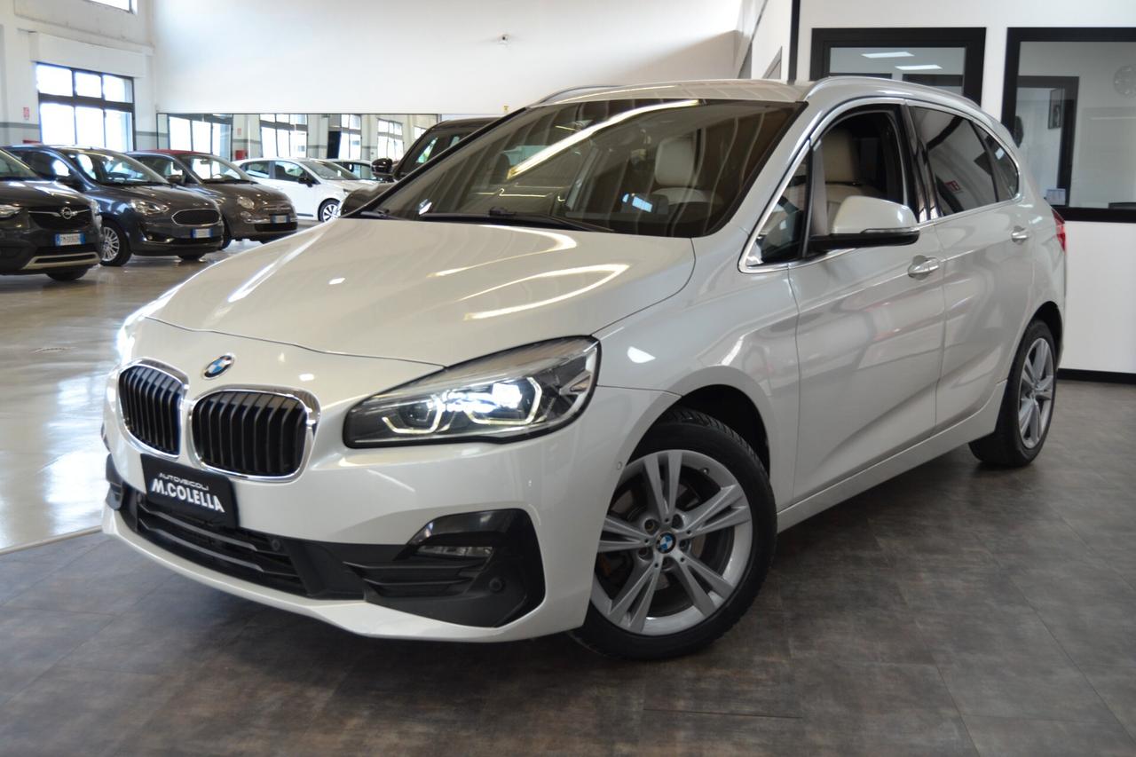 Bmw 216D ActiveTourer Luxury Auto/Navi/Pelle/Xenon