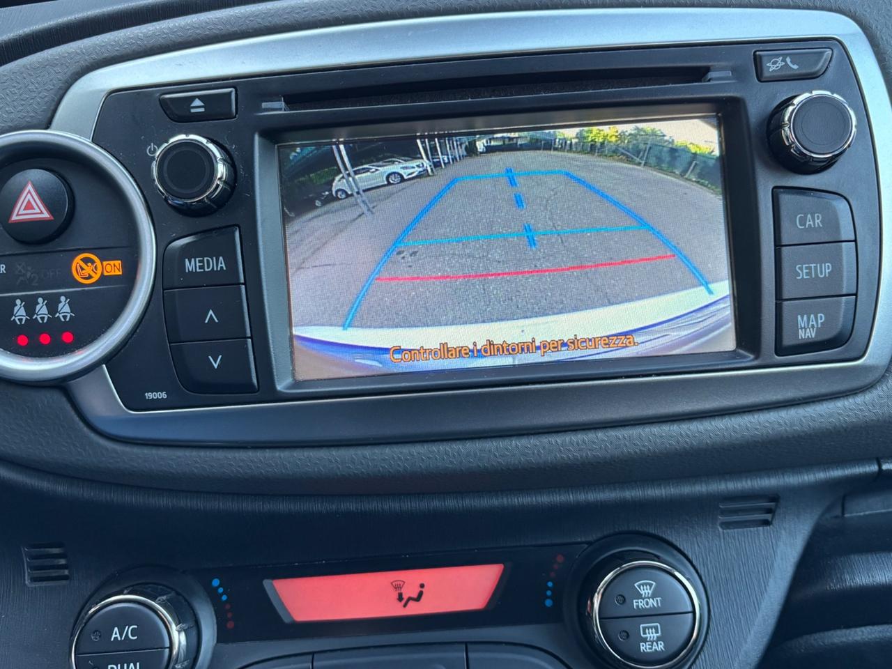 Toyota Yaris 1.4 D-4D 5 porte Lounge OK NEOPATENTATI