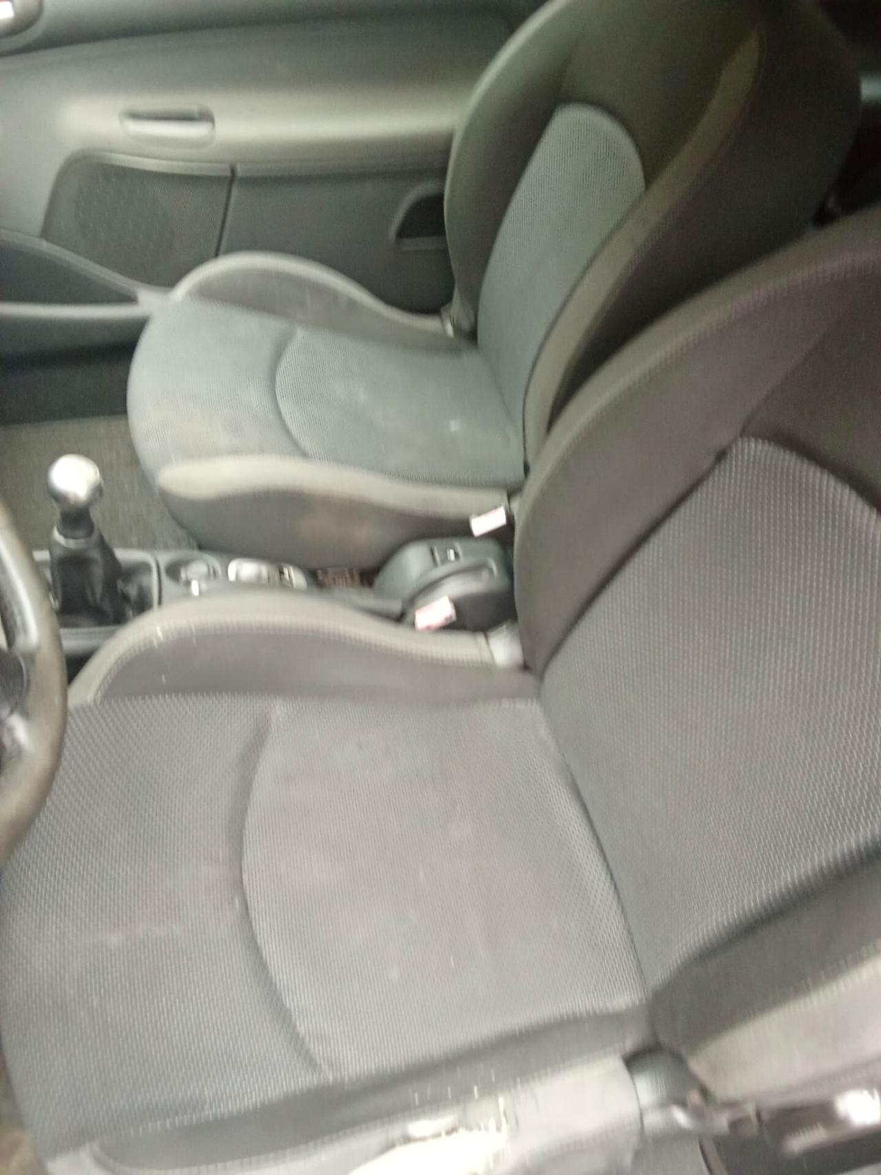 Peugeot 206 1100