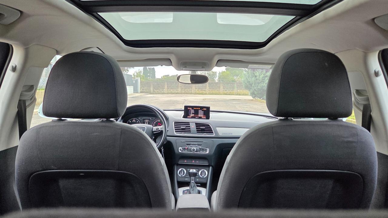 Audi Q3 2.0 TDI quattro S tronic TETTO
