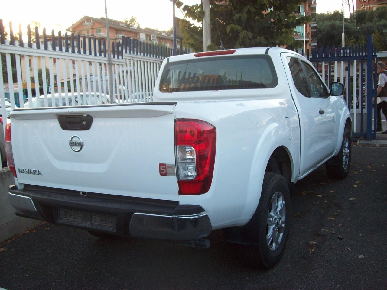 NISSAN NAVARA 2.3 DCI 4X4 ACENTA