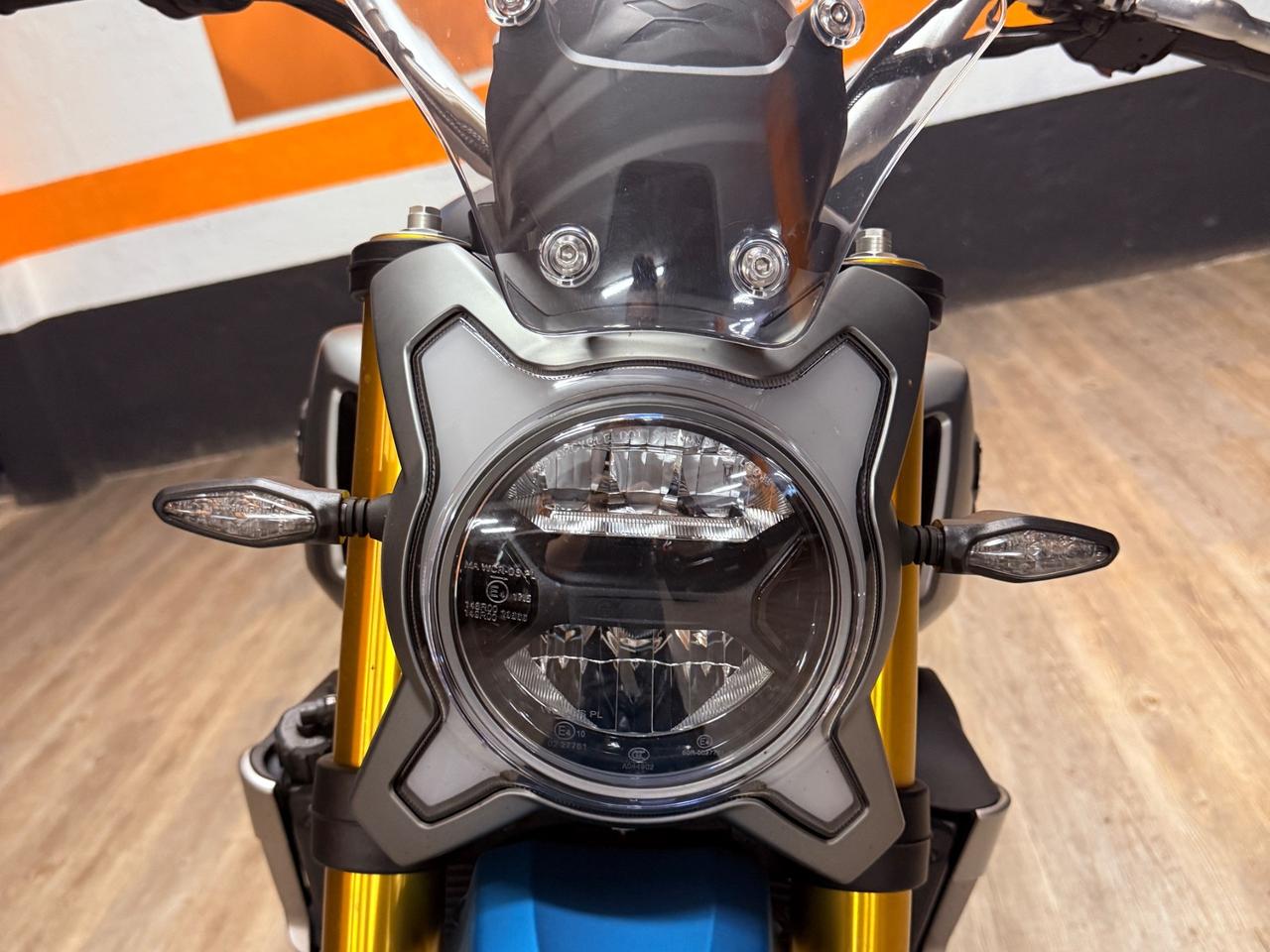 MERAVIGLIOSA CF-MOTO CON SOLI 2332 KM UNICO PROPRIETARIO