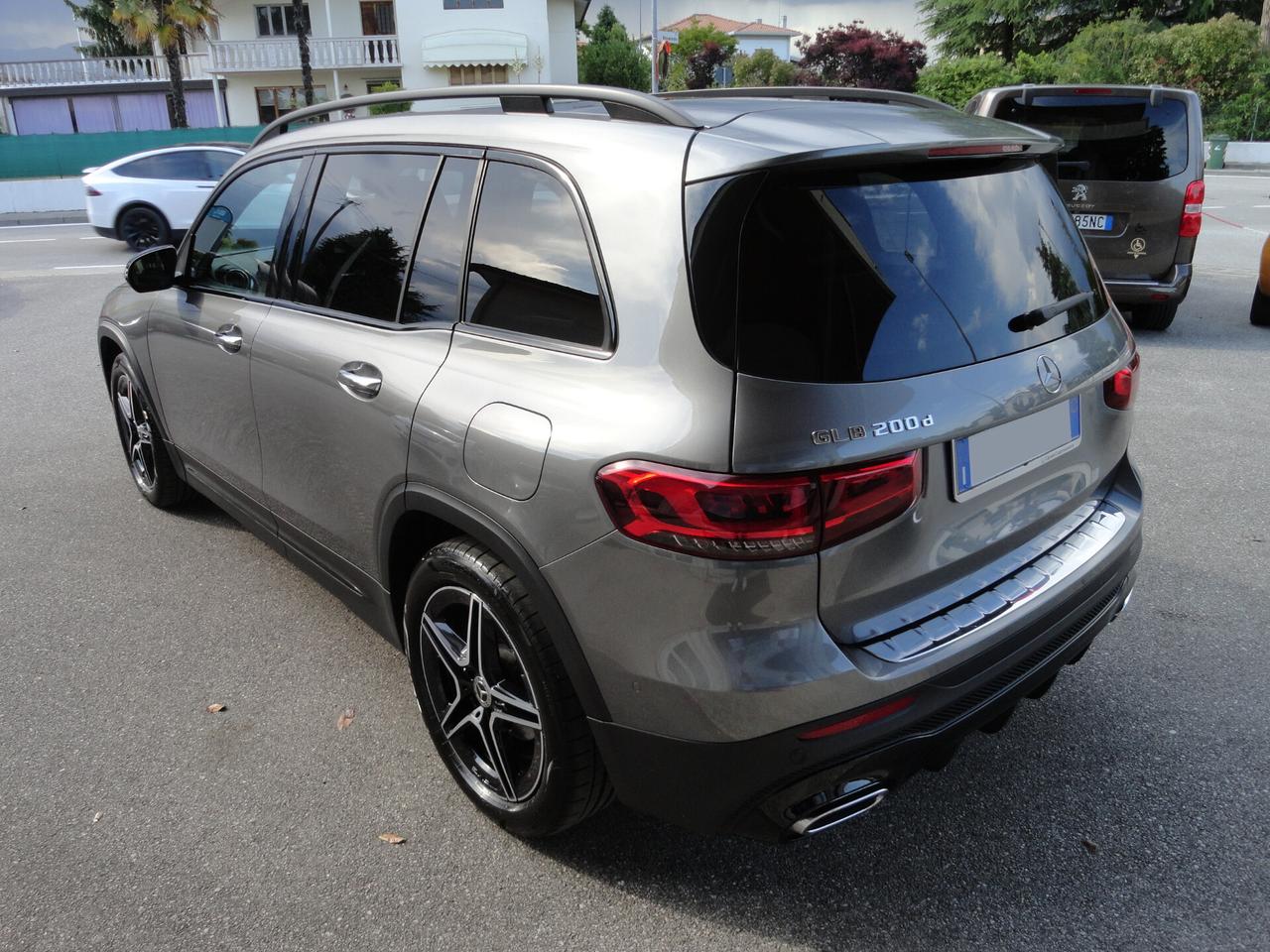 Mercedes-benz GLB 200 d Automatic Premium AMG Style con Black Pack