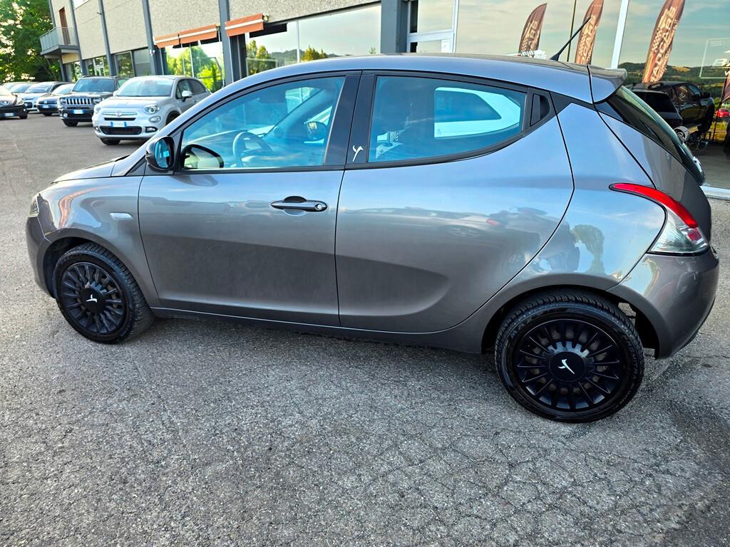 Lancia Ypsilon 1.2 69 CV GPL Ecochic Elefantino