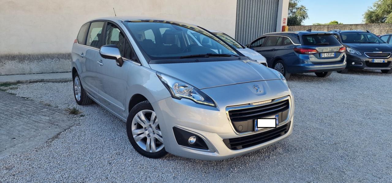 Peugeot 5008 1.6 HDi 115CV Allure 2014 7 POSTI