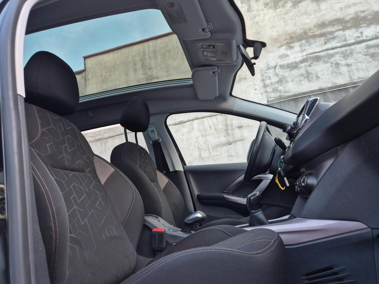 Peugeot 2008 SUPER FULL PERFETTA 1.2 BENZ 2015