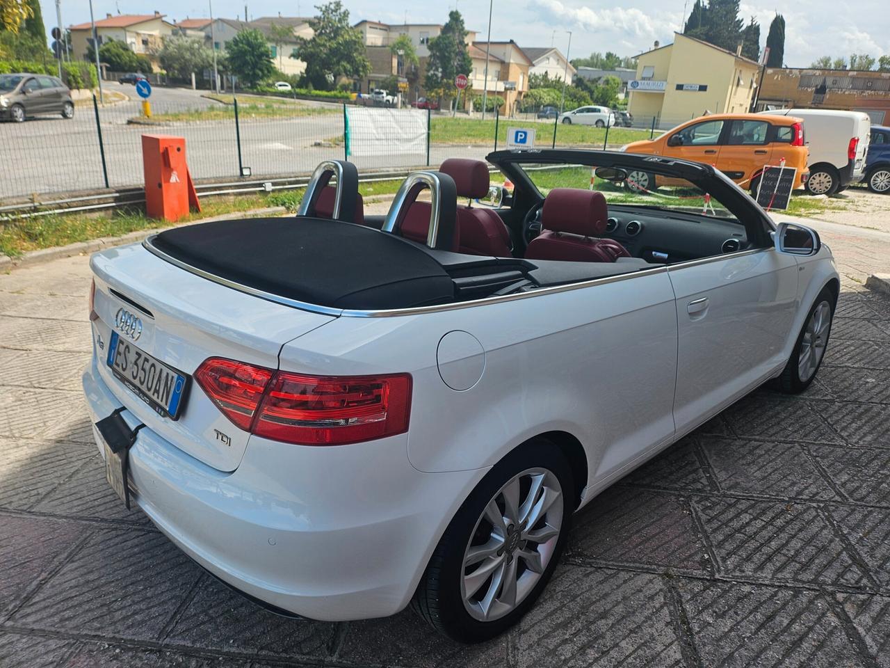 Audi A3 Cabrio 1.6 TDI 105 CV CR Ambition