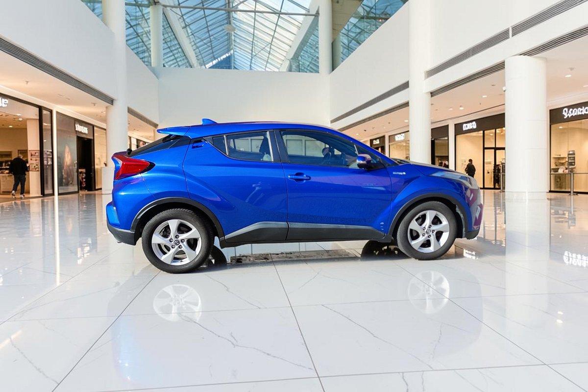TOYOTA C-HR 1.8 Hybrid E-CVT Active