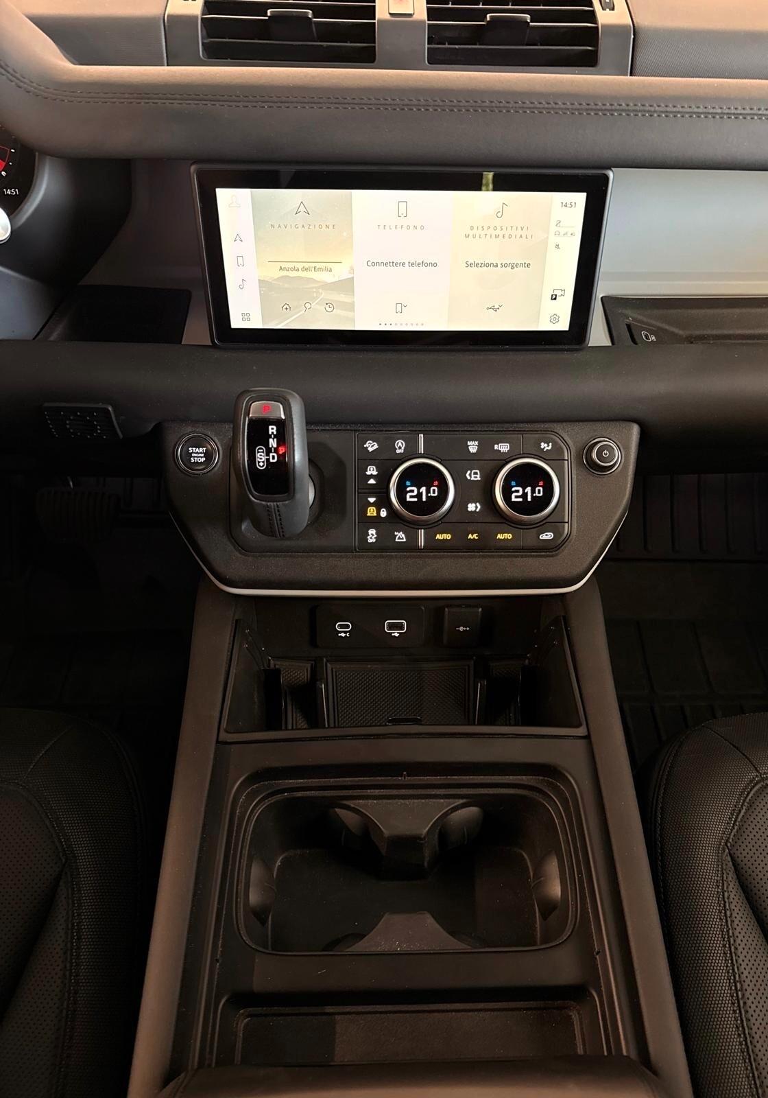 Land Rover Defender 110 3.0D I6 250 CV AWD Auto X-Dynamic SE