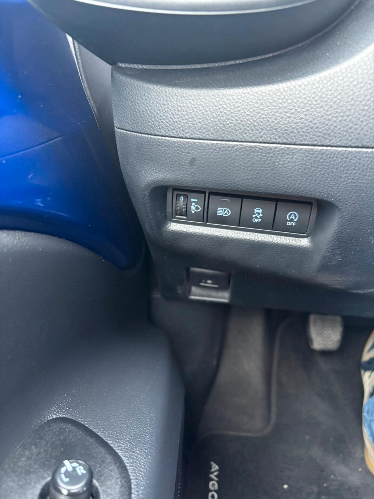 Toyota Aygo X 1.0 VVT-i MT Play