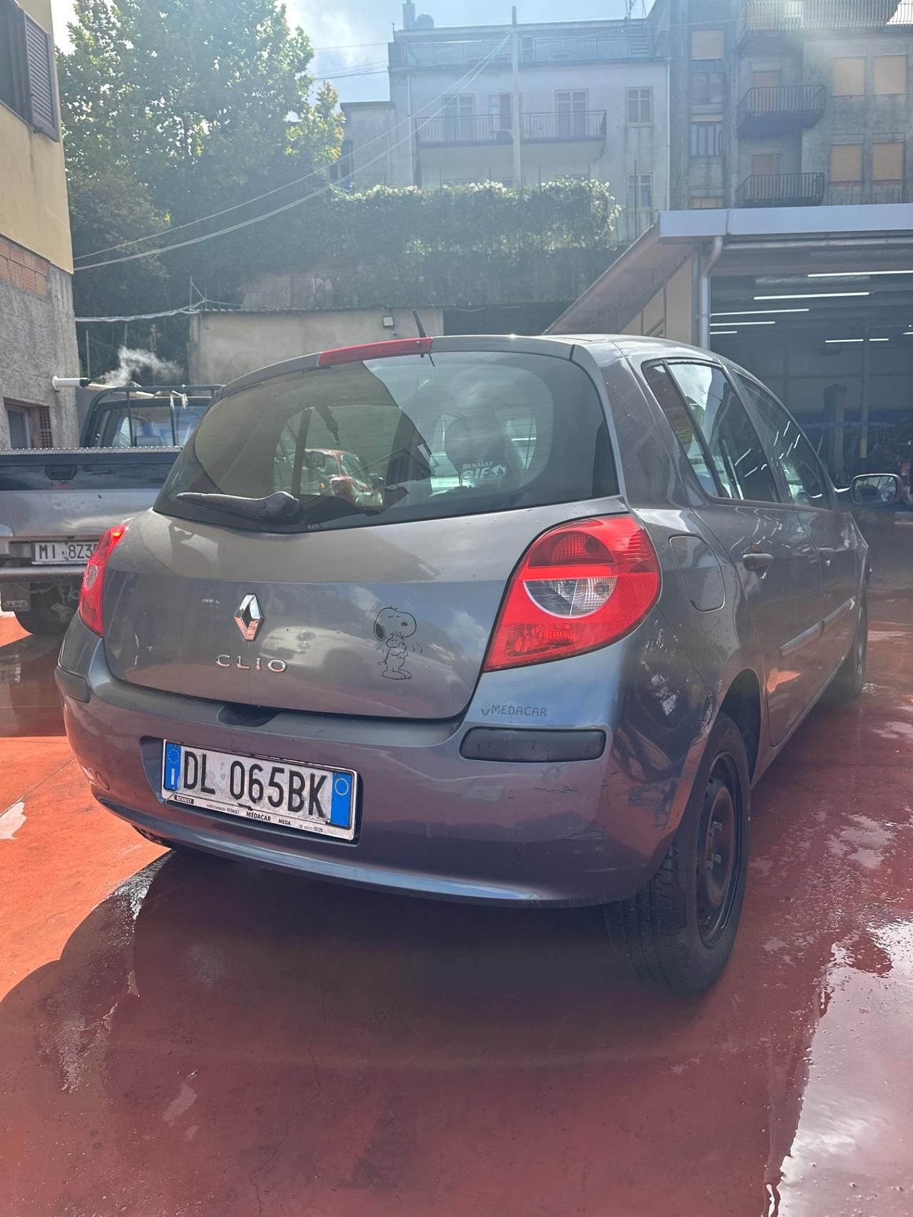 Renault Clio 1.2 16V 5 porte 4U Pack