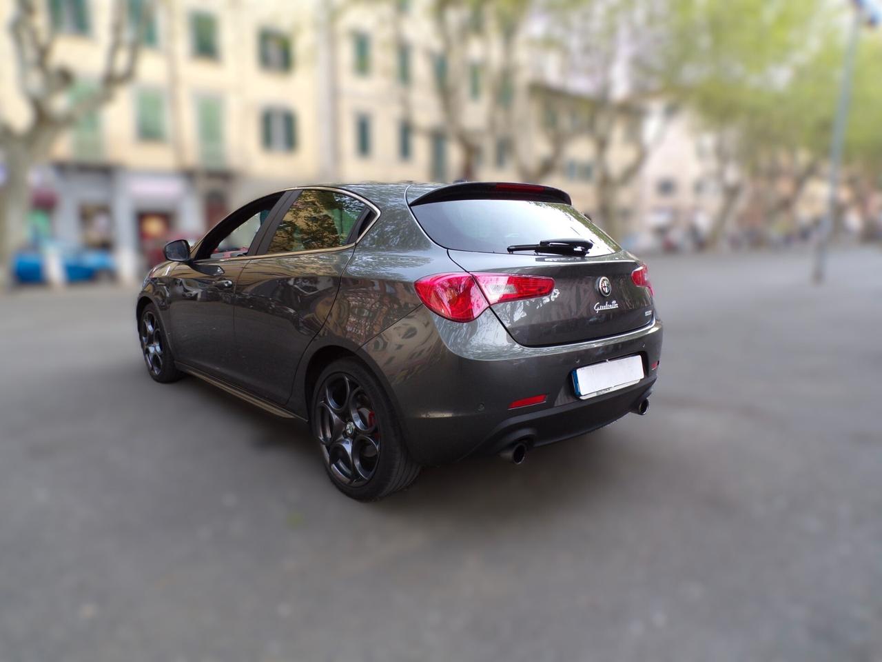 ALFA ROMEO GIULIETTA SECONDA SERIE QUADRIFOGLIO VERDE 241CV DEL 2015