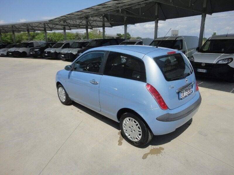 Lancia Ypsilon 1.2 Oro