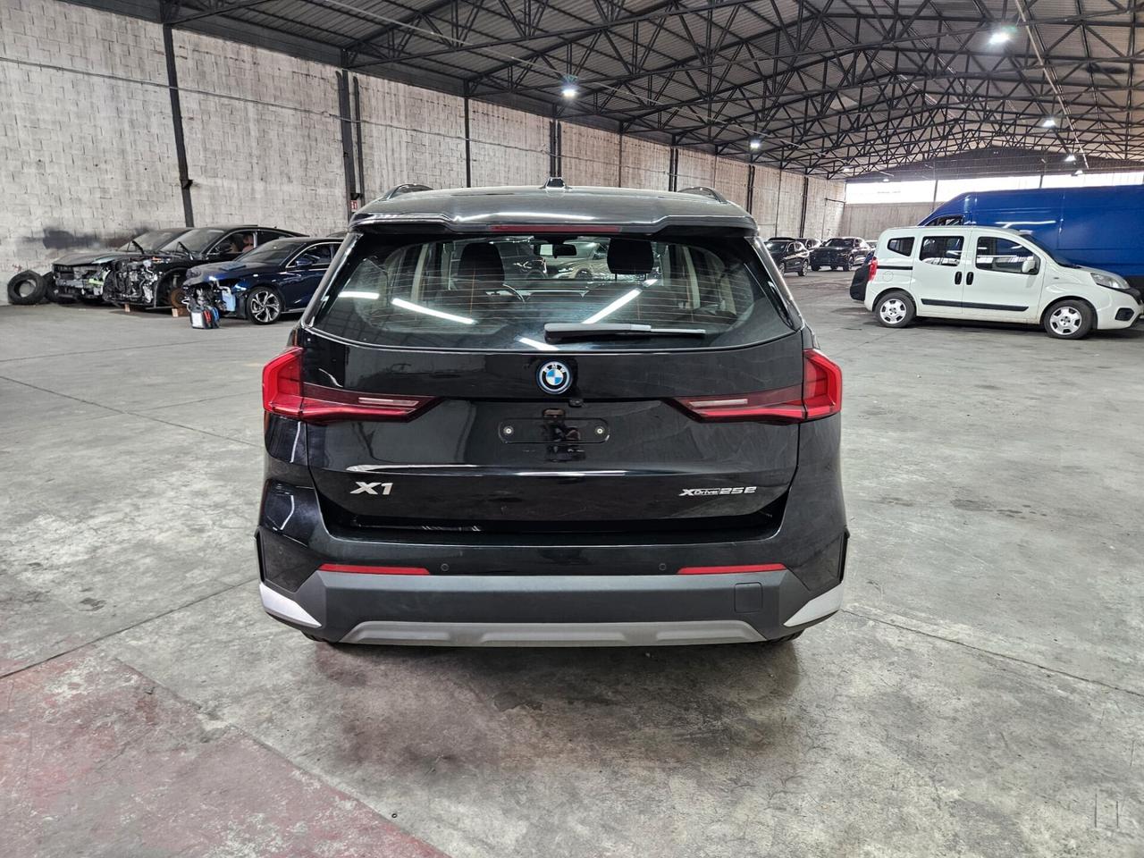 BMW X1 xdrive 25e auto - INCIDENTATA