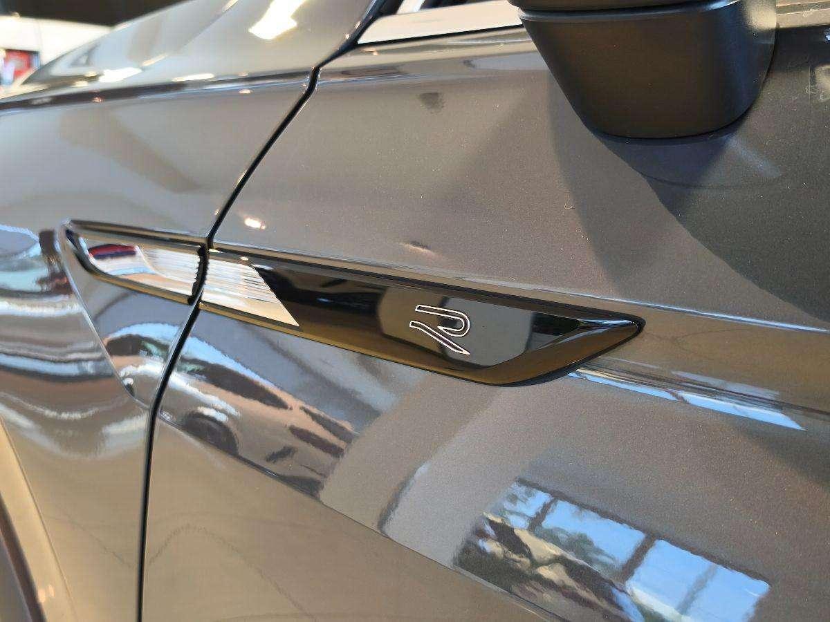Volkswagen Tiguan 2.0 TDI R-Line Solo 68.000km 4 MOTION