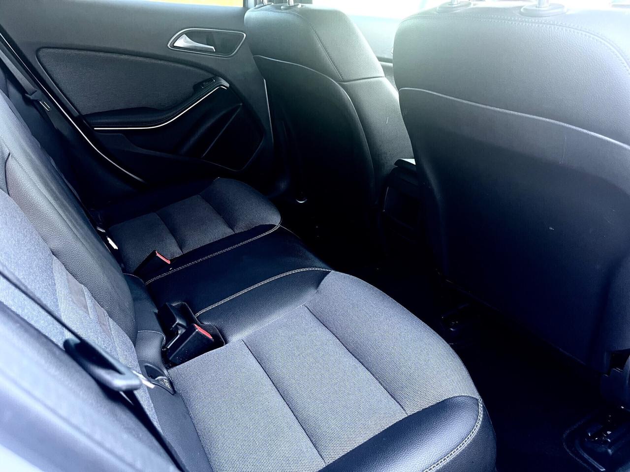 GLA 200 (136cv) MOTORE MERCEDES 4MATIC*AUTOMATICO